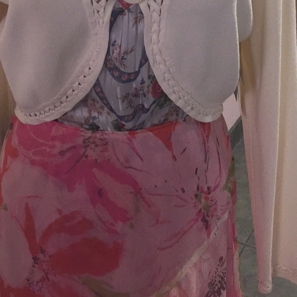 ⬇️Price Drop⬇️Cream long sleeve shrug - Picture 3 of 5